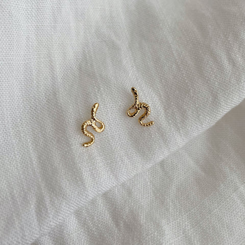 boucles d'oreilles serpents / puce d’oreille